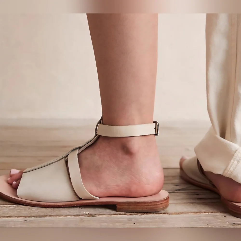 FREE PEOPLE Long Weekend Sandals ~Off White **NEW - Picture 2 of 10